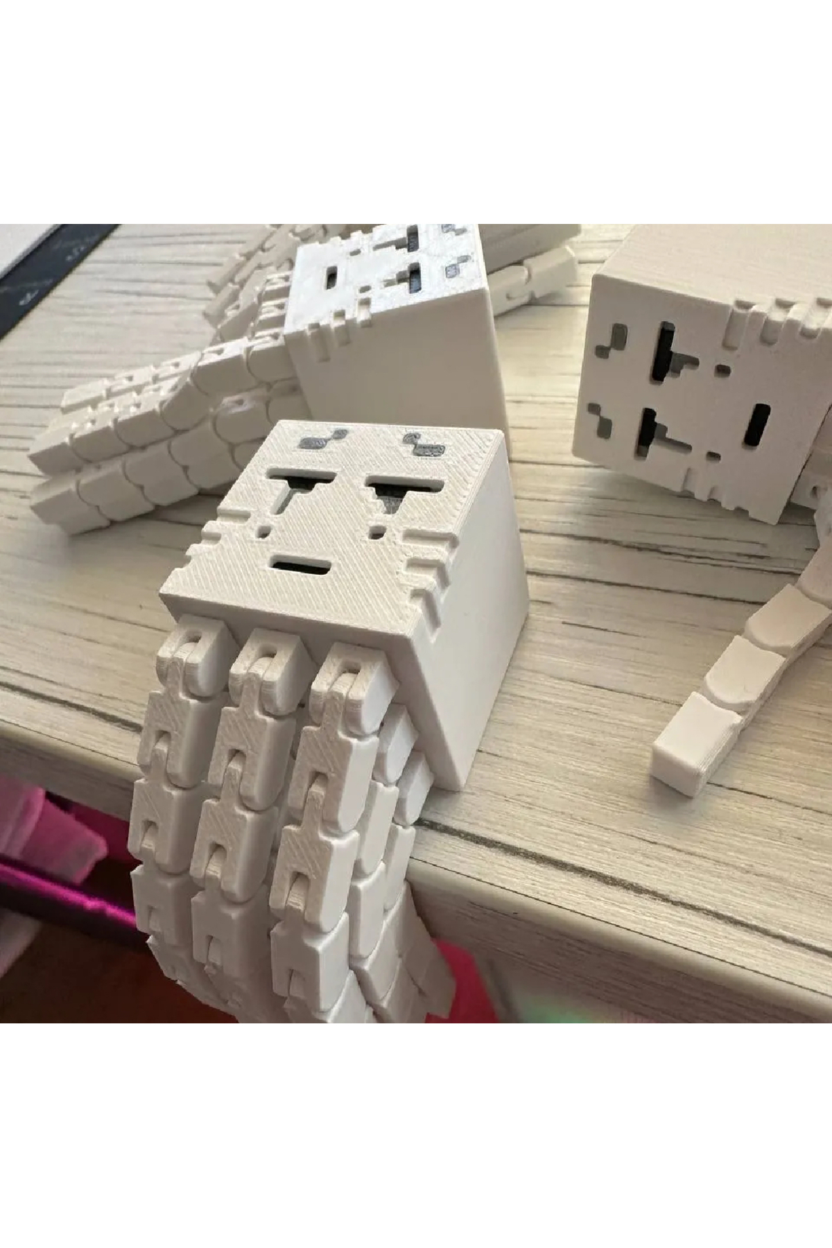 Ghost Figürü Dokungaçları Hareketli Hediyelik Tatlı